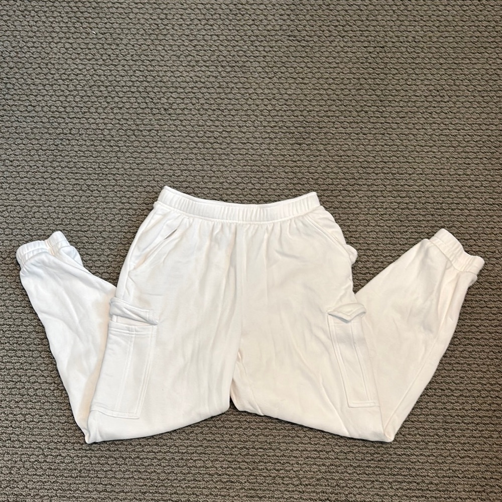 American Threads White Relaxed Trousers